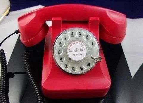 假如在月球上装一个灯泡，在地球上打开开关，灯泡多久才亮？ - 如意-如意