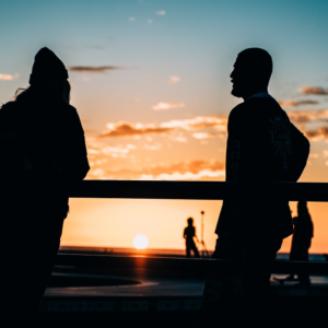 尽量不要让儿女从事这3种工作，钱再多也别做，坚持再久也没前途-如意