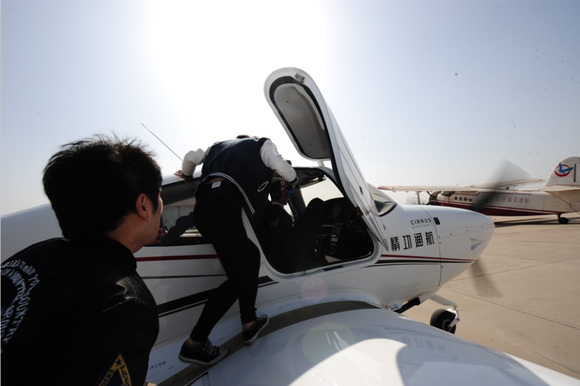 图片[4]-西锐SR-22私人飞机特技飞行体验记 - 如意-如意