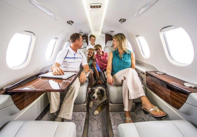 自从她上了一架私人飞机，人生就像开了挂 - 如意-如意