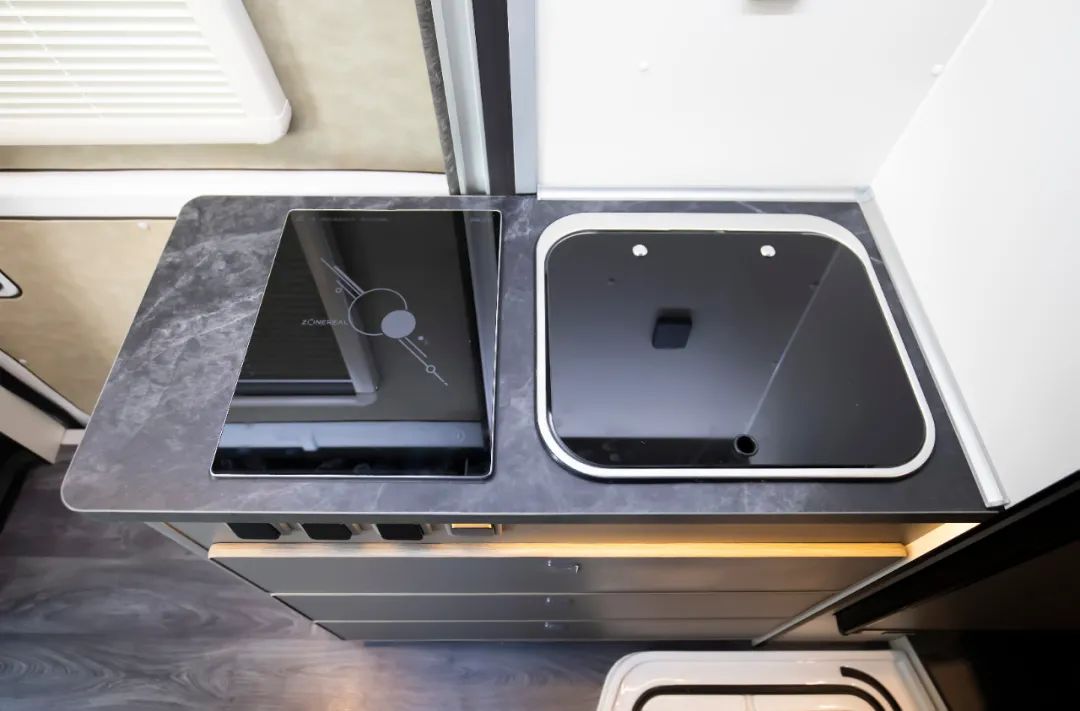 图片[8]-适合小家庭的B型房车，带你踏遍川藏景点，配置超实用 - 如意-如意