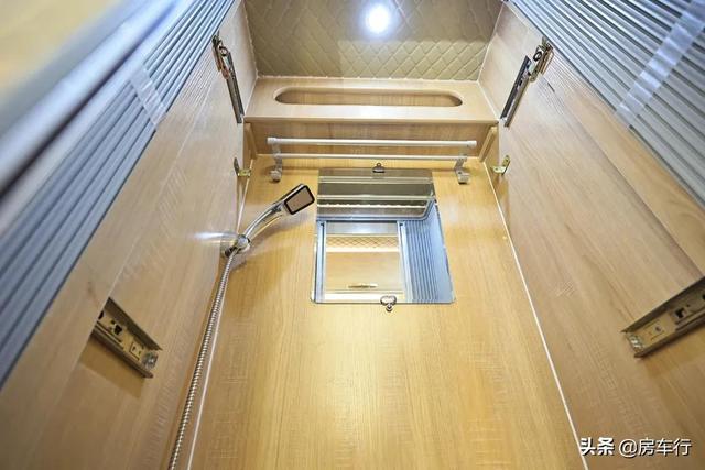 亲民房车b型房车(10W级车型盘点宝别再说房车贵了)(87)