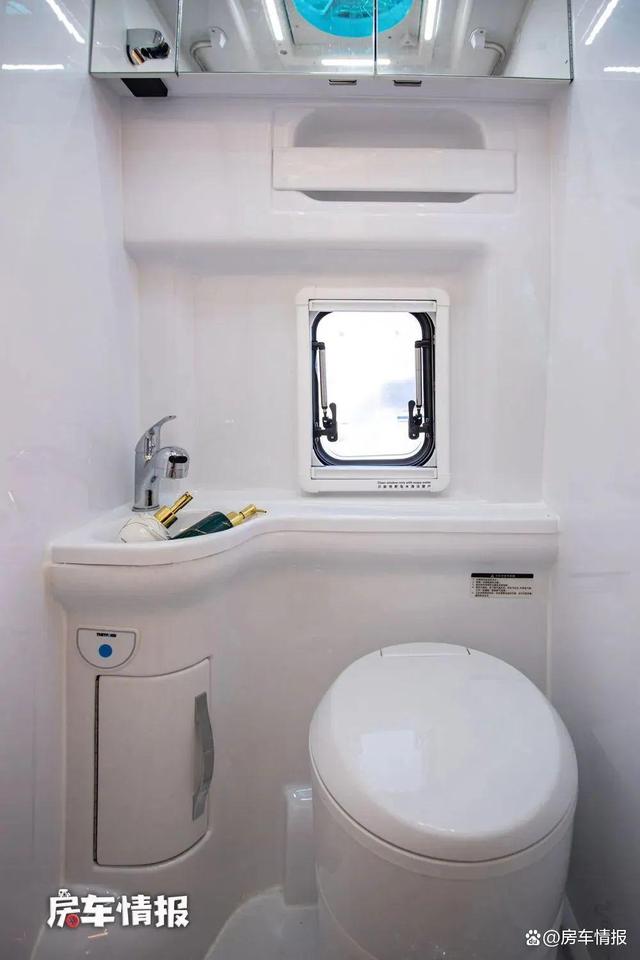 图片[27]-年轻人喜欢的三款B型房车，全都是主流底盘，看看哪款更适合你 - 如意-如意