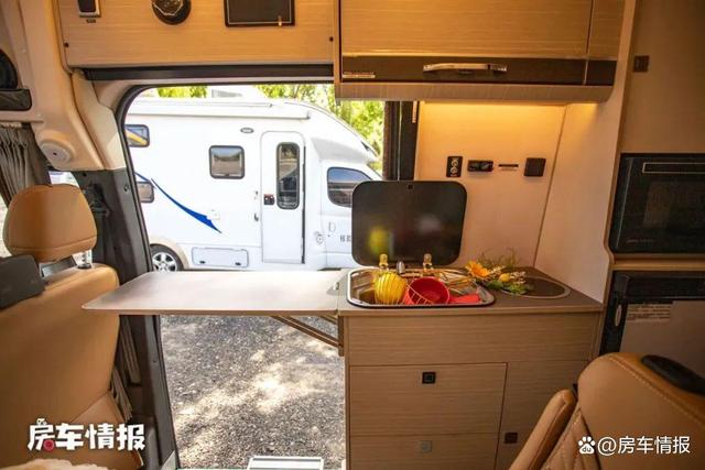 图片[26]-年轻人喜欢的三款B型房车，全都是主流底盘，看看哪款更适合你 - 如意-如意