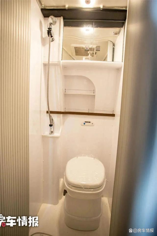 图片[9]-年轻人喜欢的三款B型房车，全都是主流底盘，看看哪款更适合你 - 如意-如意