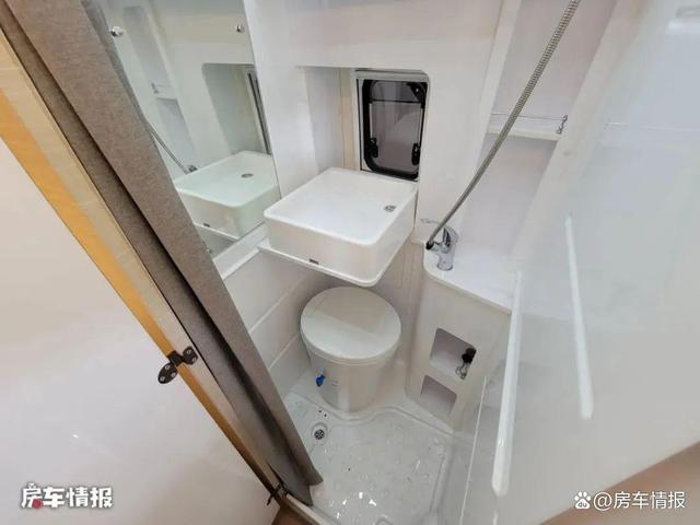 图片[18]-年轻人喜欢的三款B型房车，全都是主流底盘，看看哪款更适合你 - 如意-如意