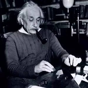 悦读 | 爱因斯坦:智者解决问题,天才预防问题-如意