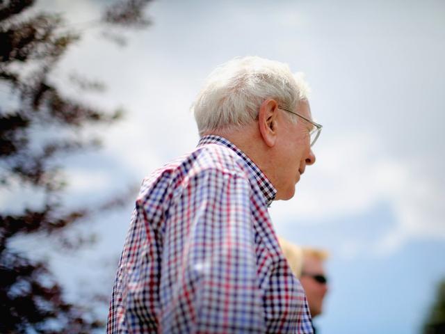 图片[4]-巴菲特不投资高科技企业，一生只发过一次邮件，办公桌从不放电脑 - 如意-如意