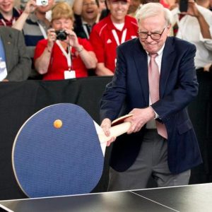 巴菲特不投资高科技企业，一生只发过一次邮件，办公桌从不放电脑-如意