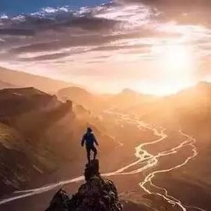 【普通人成为社交高手的7大谋略,看懂了少奋斗10年!】-如意